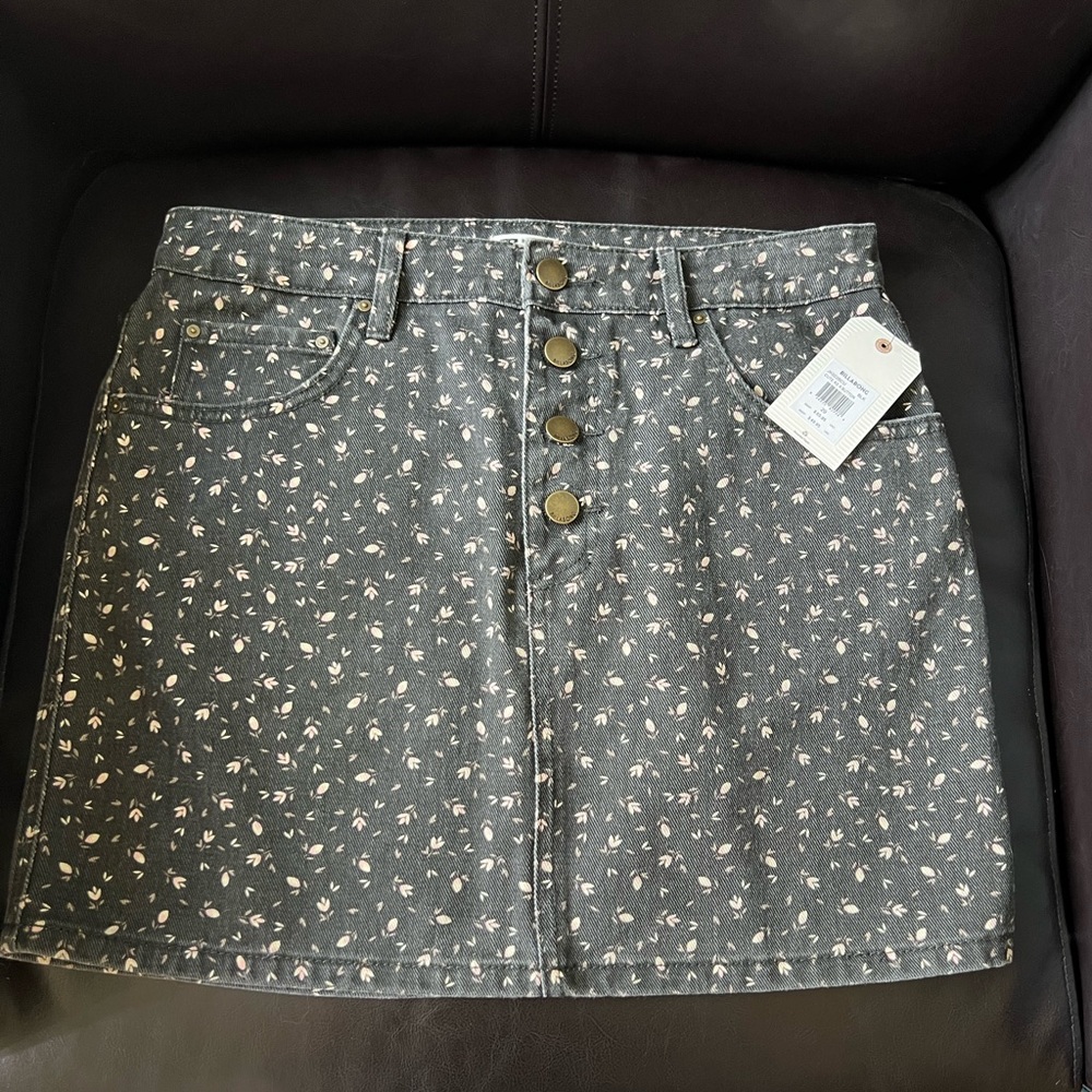 BillaBong Floral Jean Mini Skirt NWT